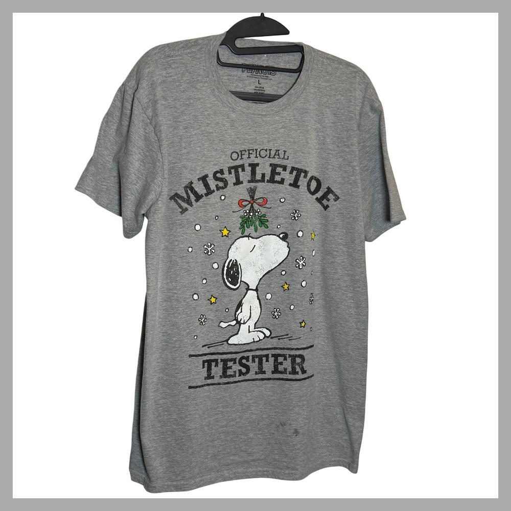Peanuts Snoopy Christmas Shirt Mens Large Gray Mistletoe Tester Graphic Tee 2018